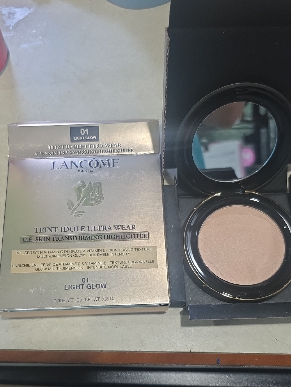 Teint Idole Ultra Wear C.E. Skin Transforming Highlighter — Light Glow (01)